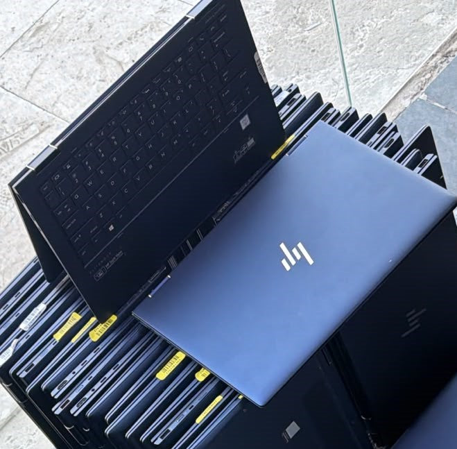 HP Dragonfly core i7 8th Generation 16/256 GB RAM SSD TOUCH SCREEN LAPTOP